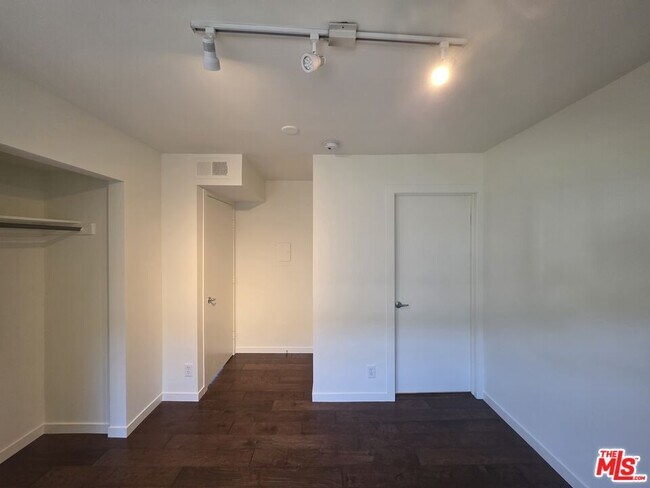 Building Photo - 2241 Branden St