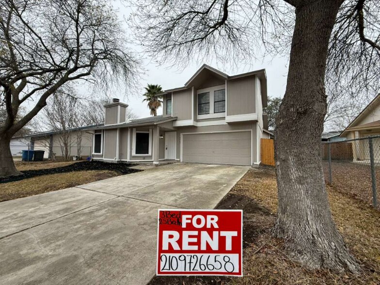 Building Photo - 5747 Hawaiian Sun Dr