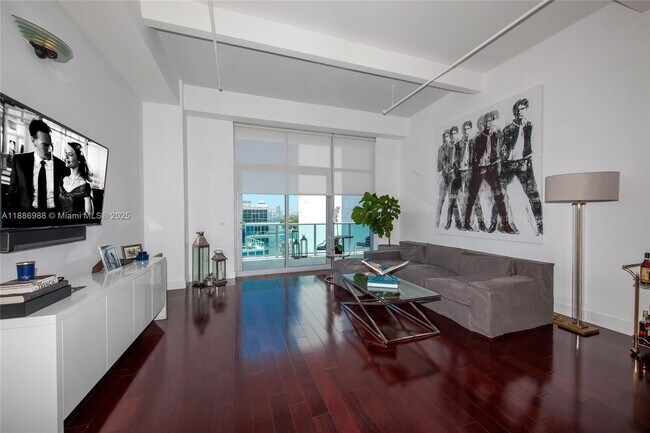 Primary Photo - 201 Aqua Ave