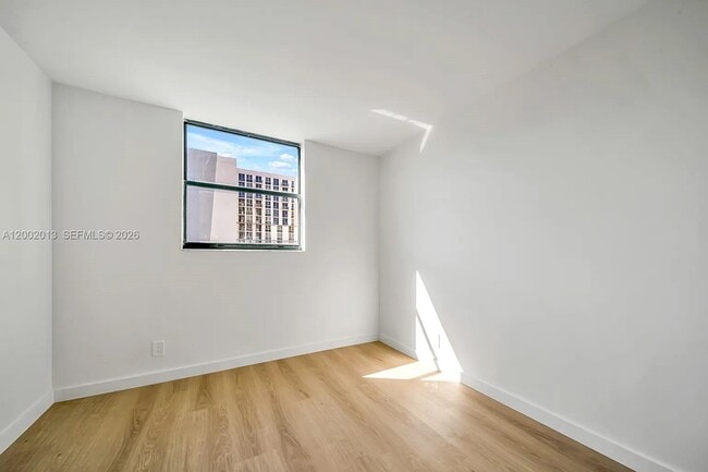 Building Photo - 501 SW 1st St