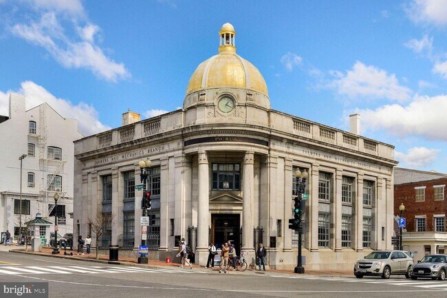 Building Photo - 3223 Prospect St NW