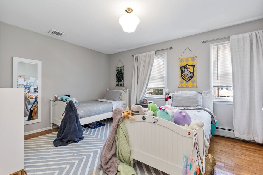 Bedroom 1 - 216 Holly Street