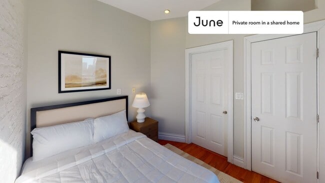 Building Photo - 824 9th Ave