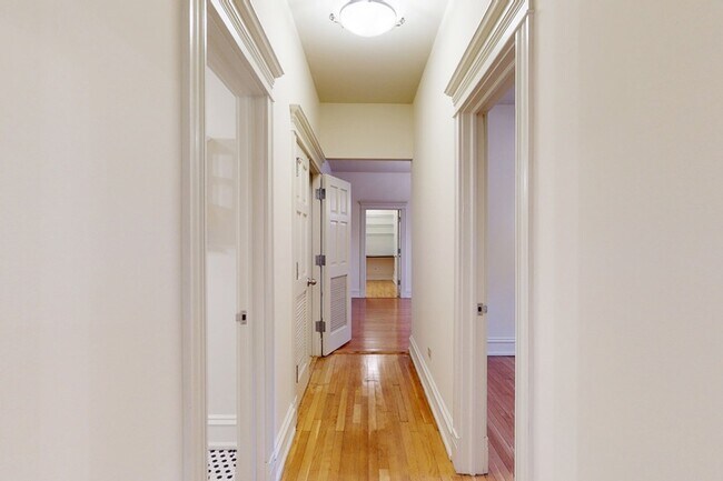 Floorplan - 5533 S. Blackstone