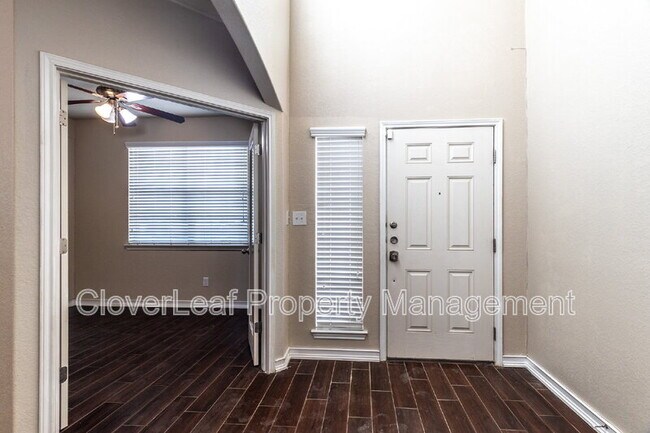 Building Photo - 213 Tumbleweed Run
