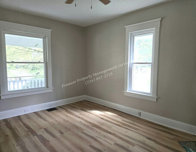 Building Photo - 1429 Hall Ave
