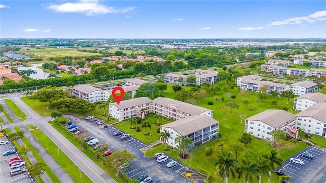 Building Photo - 365 Brighton I