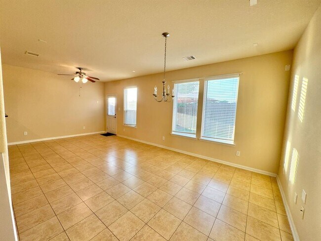 Building Photo - 3942 Calgary Cir
