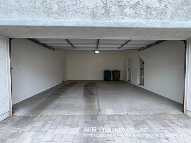 Building Photo - 383 N 157th Ln