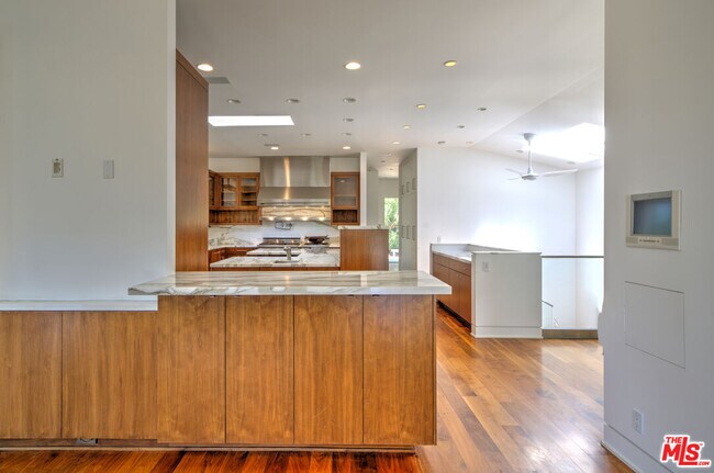 Building Photo - 6000 Philip Ave