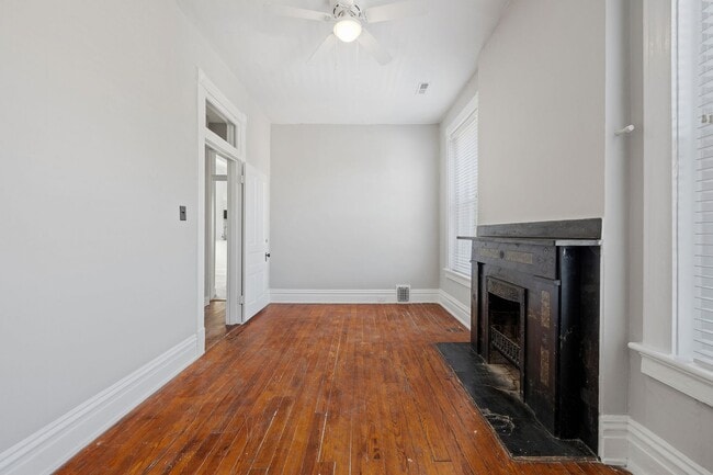 Building Photo - 2125 Grove Ave