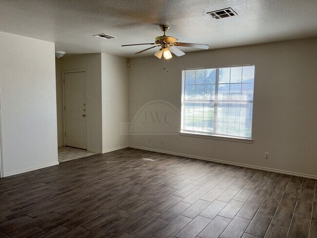 Building Photo - 900 McDaniel Cir