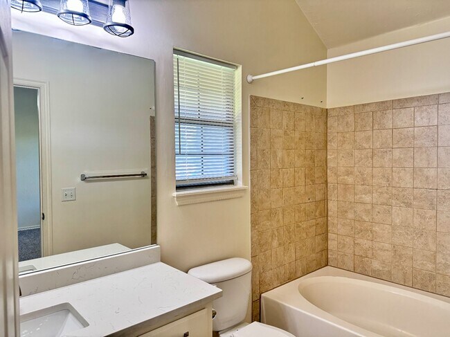 Building Photo - 17609 Gold Dr