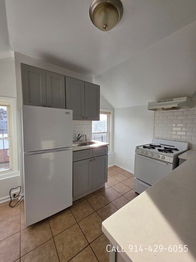 Building Photo - 35 Altonwood Pl