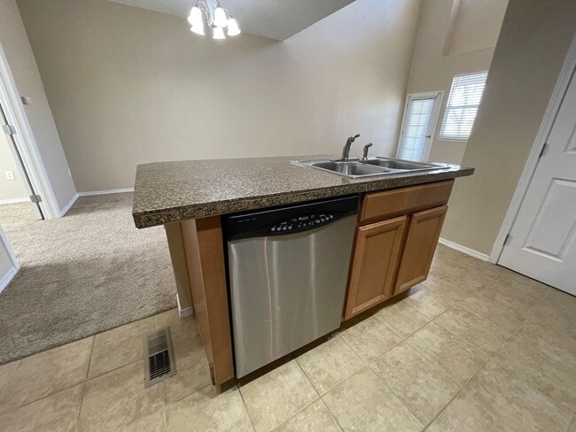 Building Photo - Quiet, Open and Private, Surounded by Nature! Attached 2 CAR Garage!