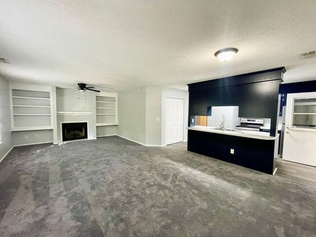 Building Photo - Harbison