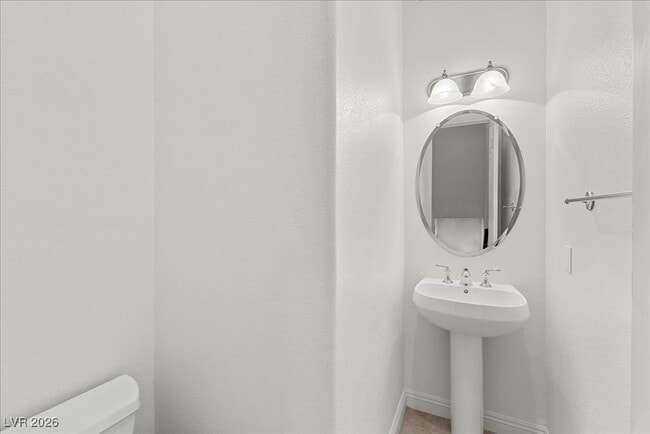 Building Photo - 2 Corte Belleza