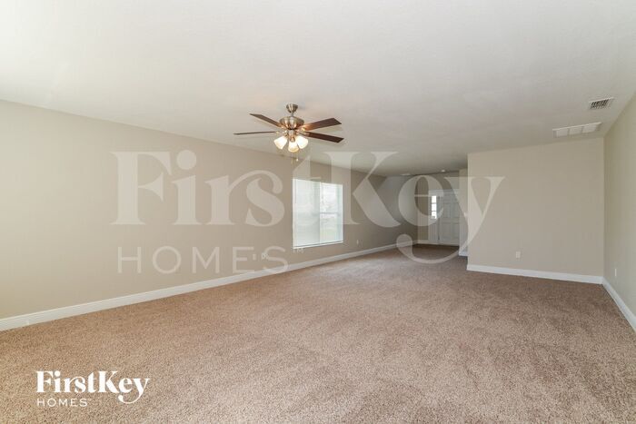 Building Photo - 5401 Oro Valley Rd