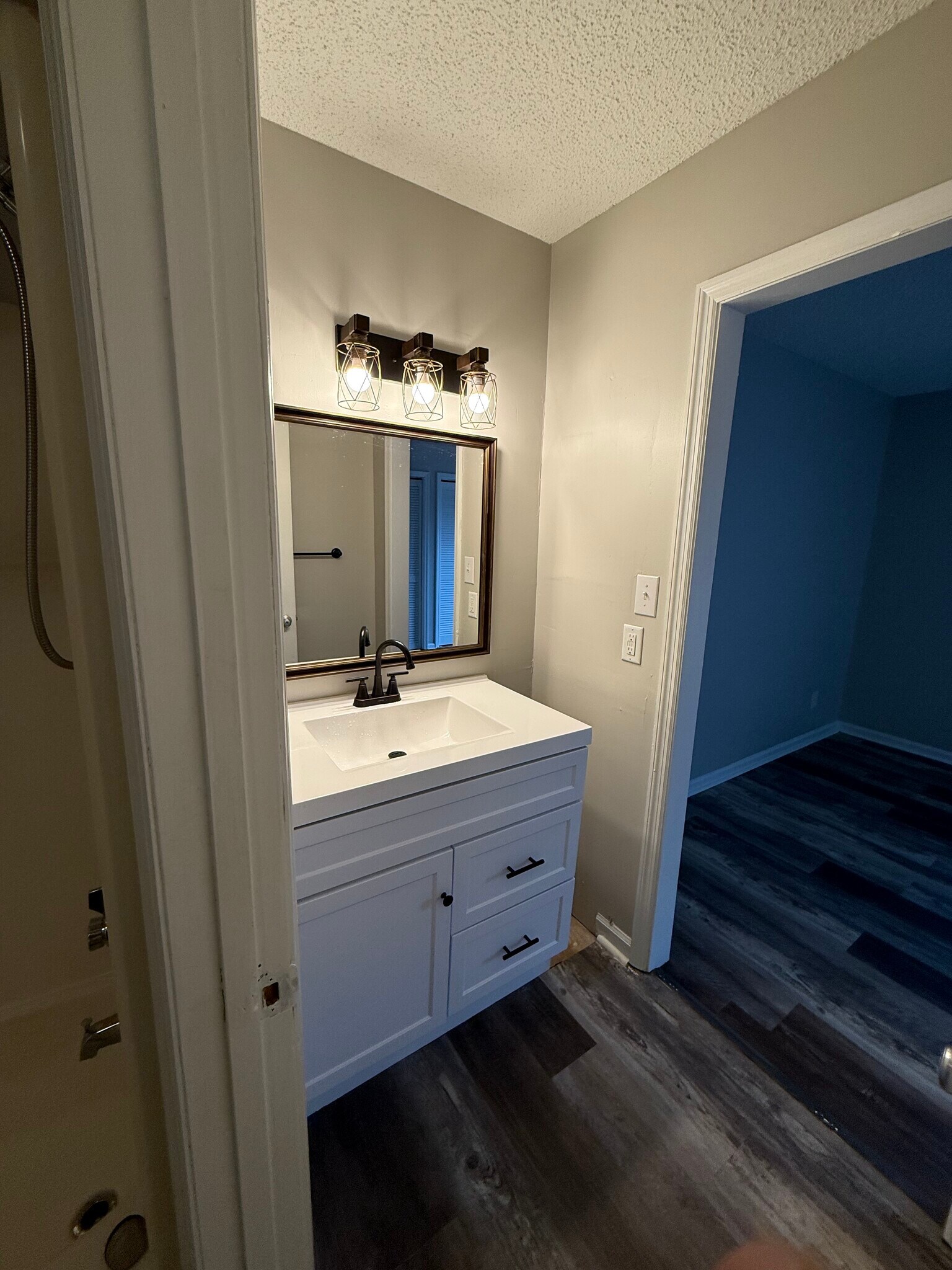 New Vanity - 6703 Jefferson Pl