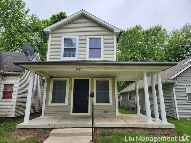 Building Photo - 1042 N Traub Ave