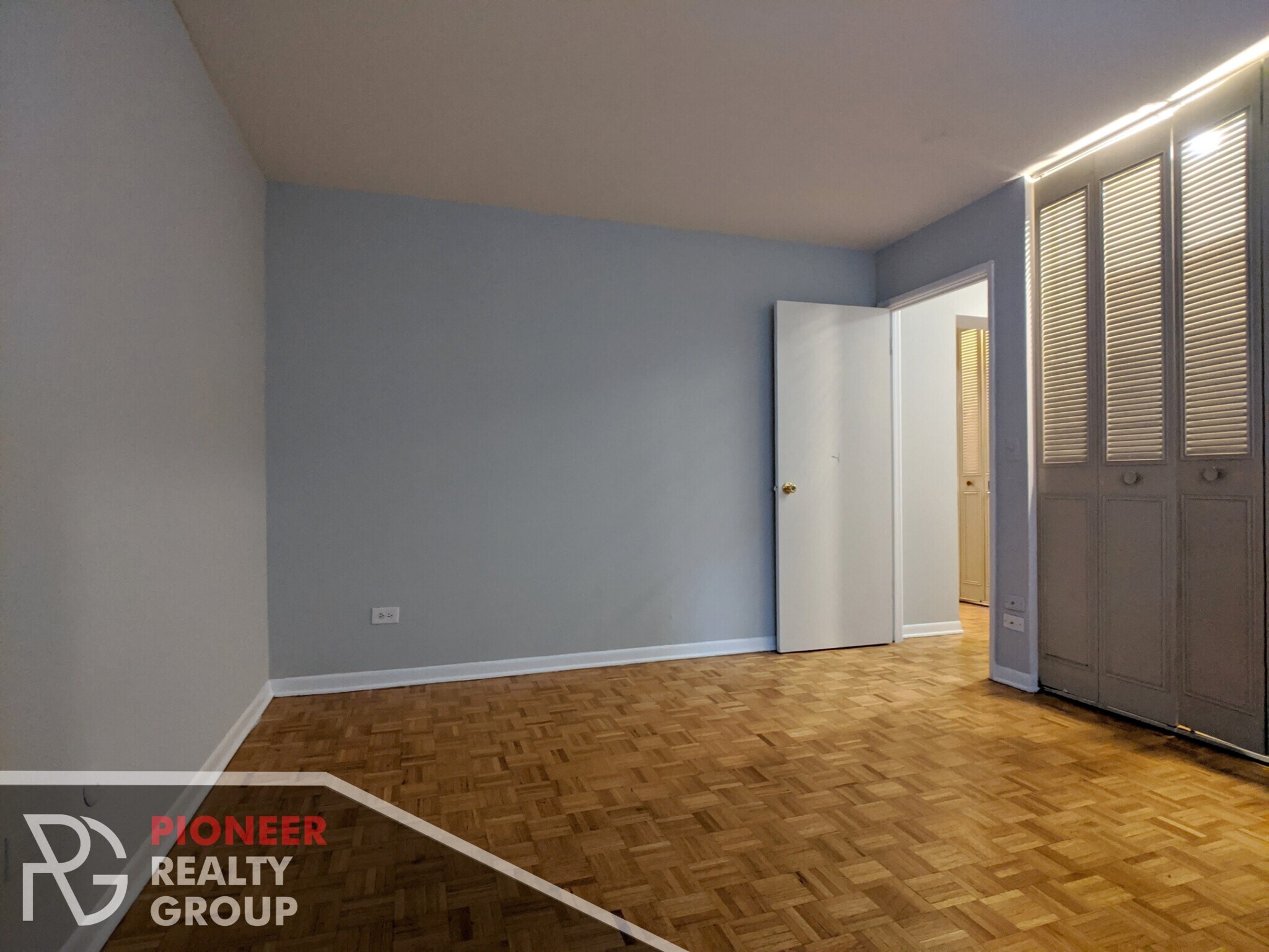 Building Photo - 502 W Briar Pl