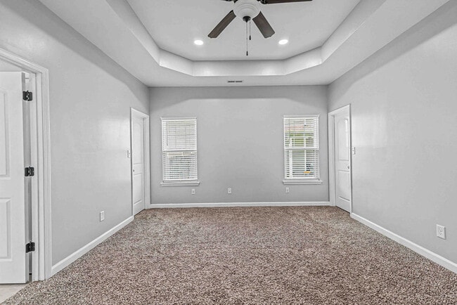 Building Photo - 125 Bridgeport Dr