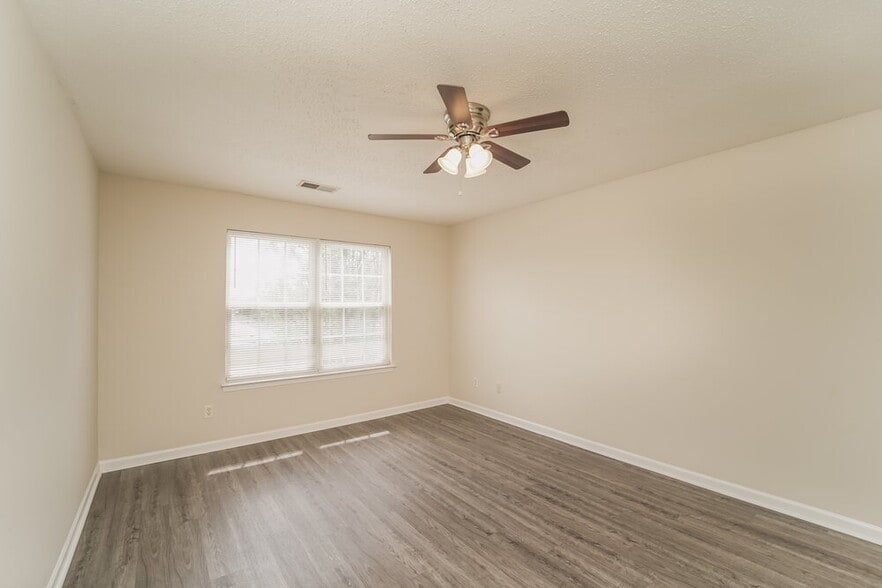 Building Photo - 12001 Chantress Ln