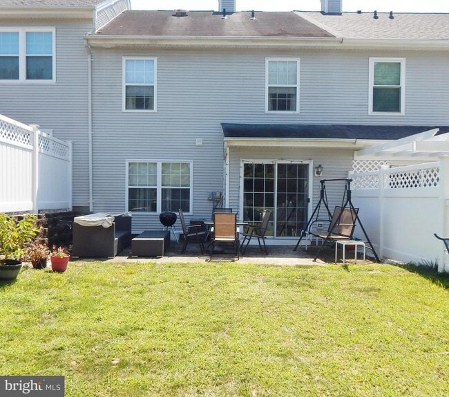Building Photo - 531 Musket Ct