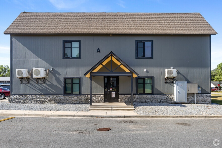 Building Photo - Platform Bainbridge