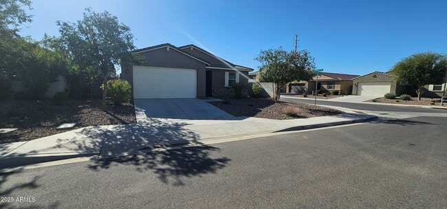 Building Photo - 735 W Micanopy Trl.