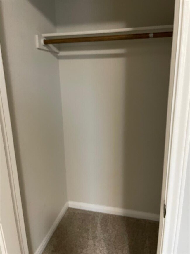 Building Photo - 665 Donegal Ln