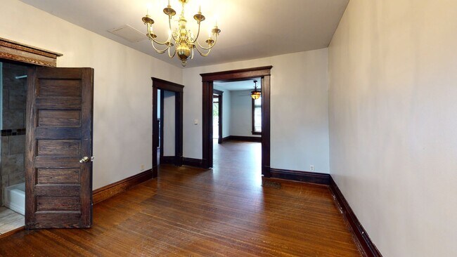 Building Photo - 1638 N 4th St