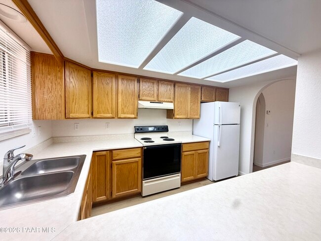 Building Photo - 4150 N Kachina Way