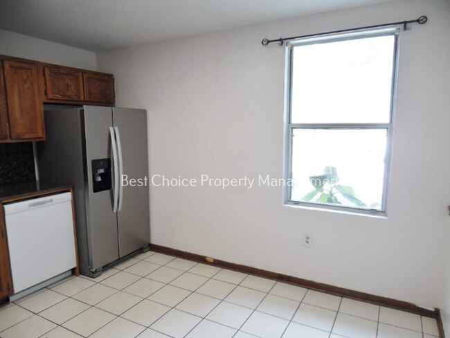 Building Photo - 211 Brookside Dr