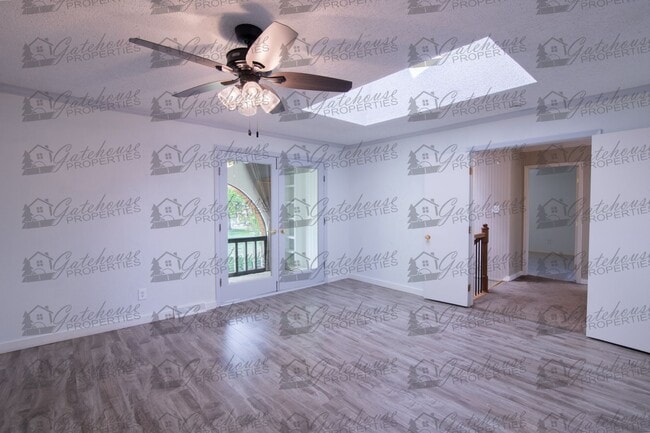 Building Photo - 3342 S Oneida Way