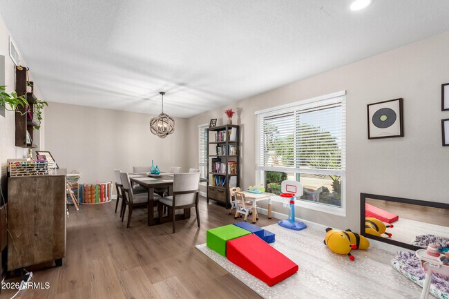 Building Photo - 3927 E Cortez St