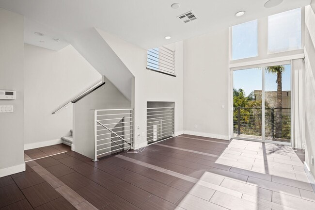 Building Photo - Resort Style 2BD Townhome in Origen at Civ...