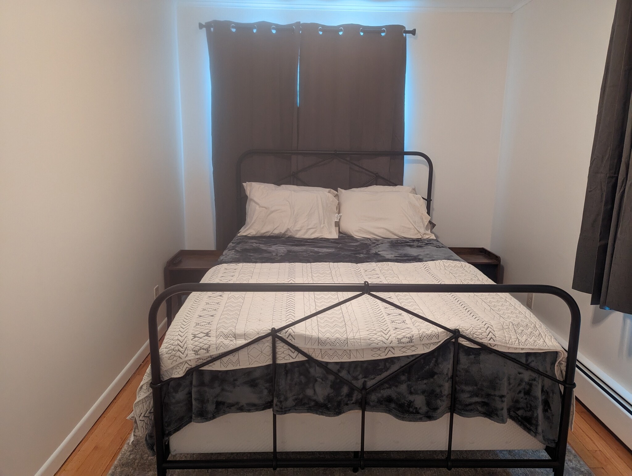 Building Photo - 212 Dewey St