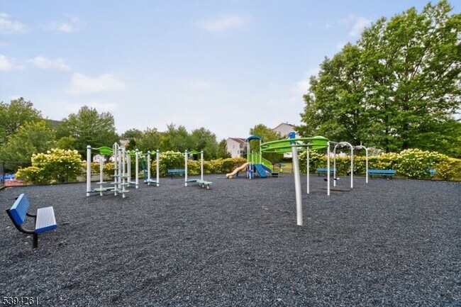 Building Photo - 535 Coventry Dr