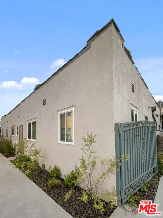 Building Photo - 5015 Edgewood Pl