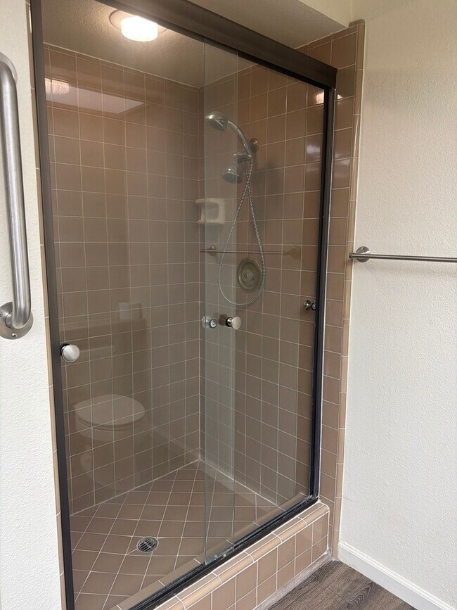 Building Photo - 8016 Sawgrass Cir