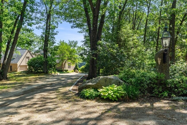 Building Photo - 7 Pipers Quarry Ln