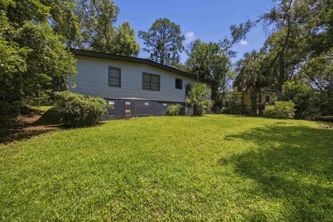 Building Photo - 1641 Atkamire Dr