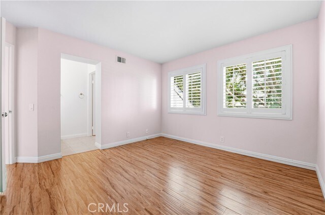 Building Photo - 51 Greenmoor