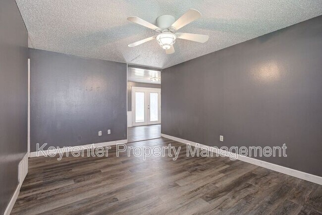 Building Photo - 1117 S Howard Ave