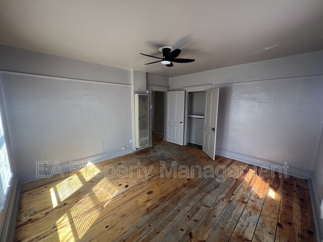 Building Photo - 123 Walter St NE