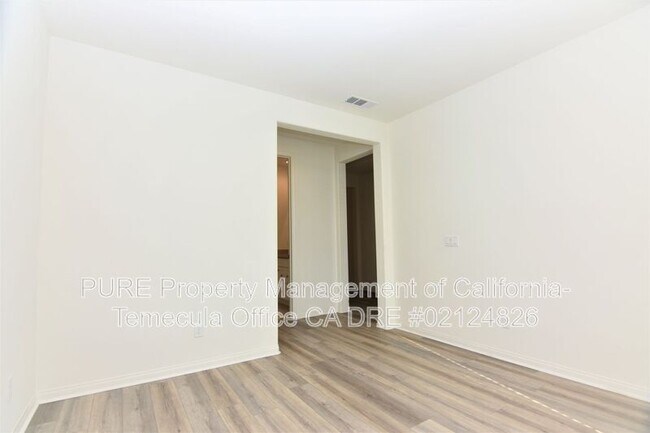 Building Photo - 32615 Cert St