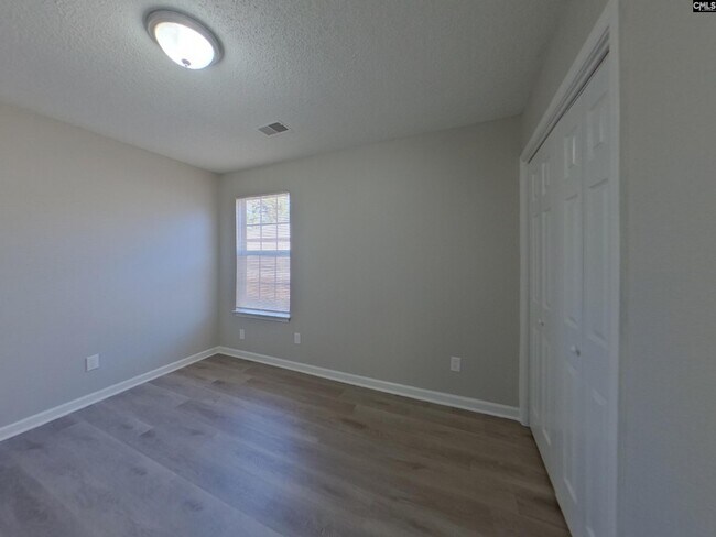 Building Photo - 162 Cogburn Rd