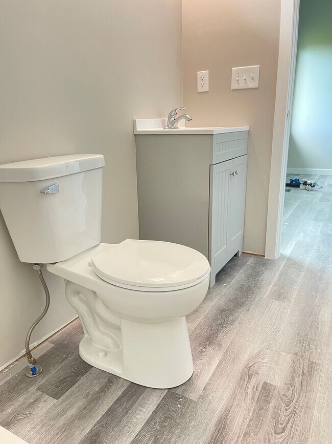 Building Photo - Move-in special offer!!! Newly rebuilt hou...