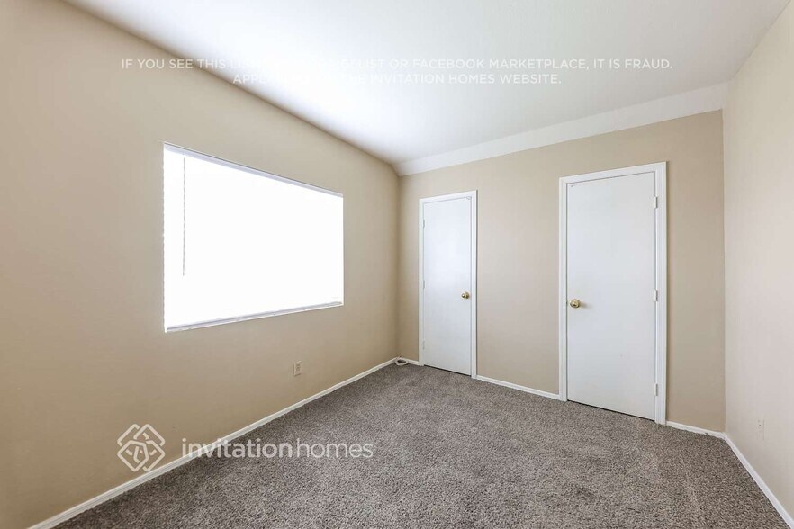 Building Photo - 2349 W Garden Dr